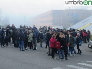 terni-studenti1-copy scuola ragioneria casagrande cesi