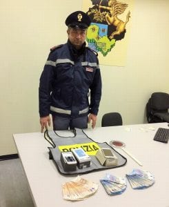 Polizia Stradale Terni, scappa con il furgone carico di pesce e soldi - 18 gennaio 2017 (1)