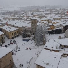 Gelo artico in Umbria, sfollati sotto la neve