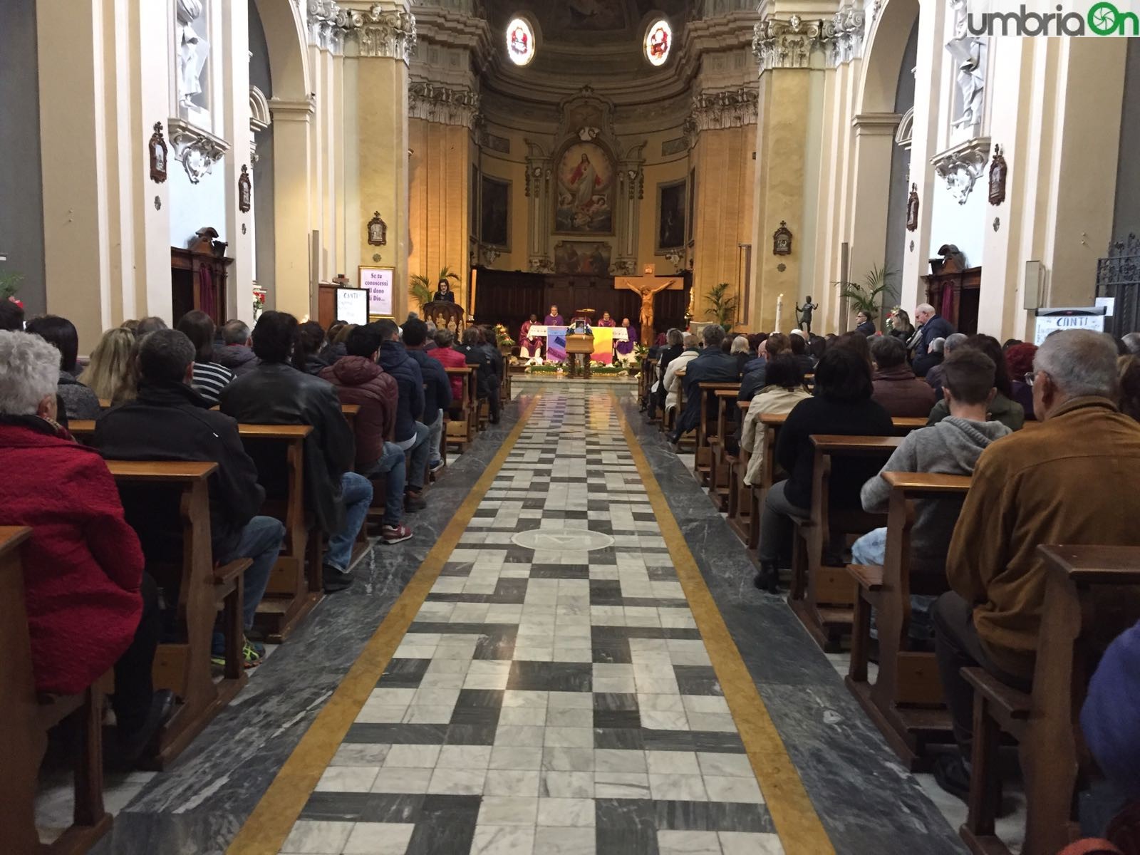 L’addio a Francesco: «Siamo impotenti»