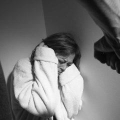 Tenta di soffocare la madre: arrestato 41enne a Spoleto