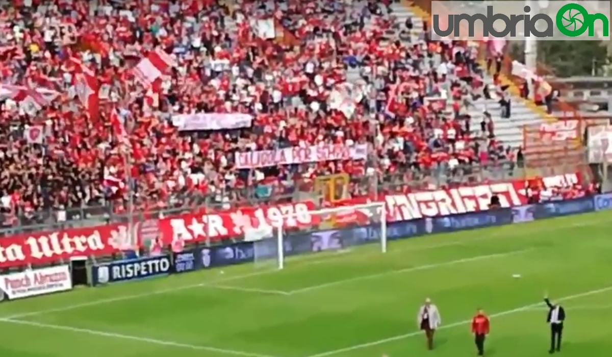 Perugia, fischi a Bisoli poi il coro «Bucchi gol»