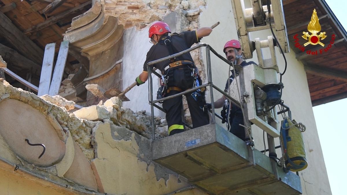 Norcia, San Pellegrino: si lavora al campanile