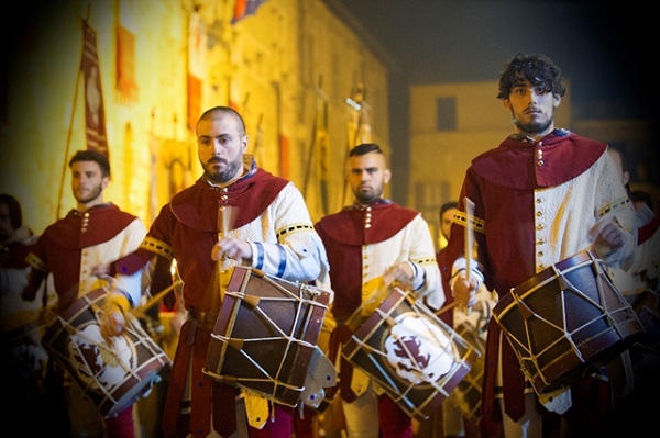 Narni, Corsa all’Anello: scocca l’ora del corteo