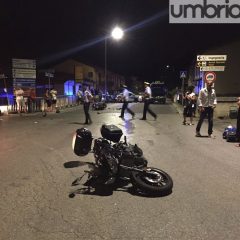 Terni, moto vs scooter: due persone ferite
