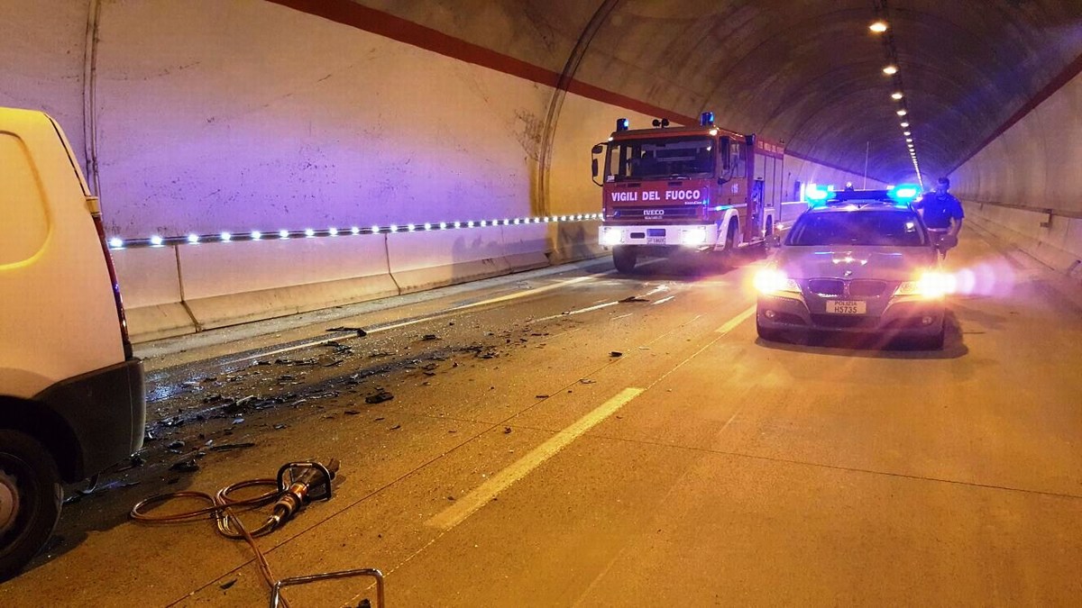 Muore in galleria lungo la FolignoCivitanova umbriaON