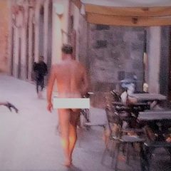 Gira nudo per Orvieto, poi fugge dall’ospedale