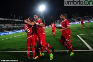 Entella Perugia esultanza monaco terrani han cerri brighi di spalle