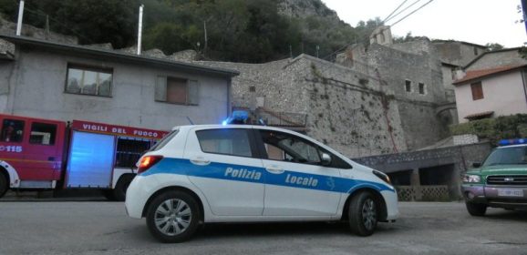 Crolla rudere: senso unico alternato a Rocca San Zenone