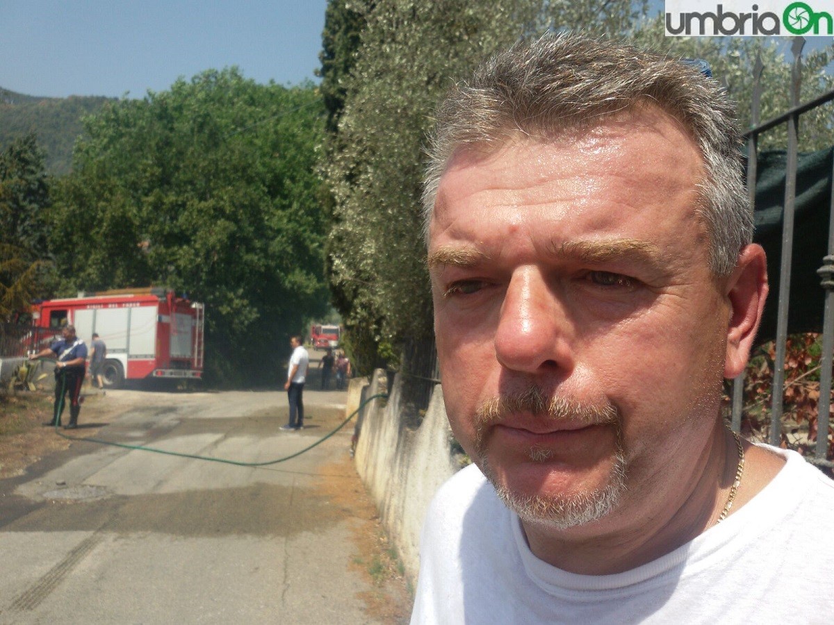 Terni, Campomaggiore: «Circondati dal fuoco»