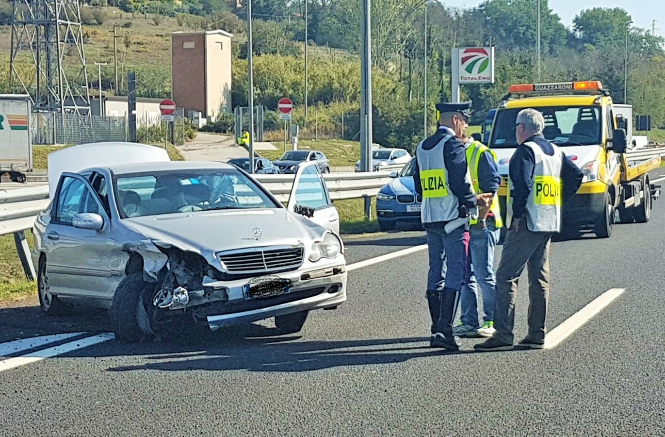 A1, incidente mortale: vittima una 66enne