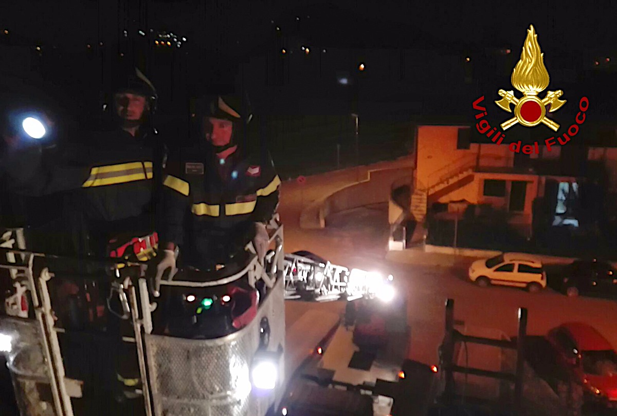 San Giovanni di Baiano Un tetto in fiamme