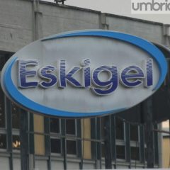 Eskigel, dipendenti e azienda donano 5 mila euro al ‘Santa Maria’
