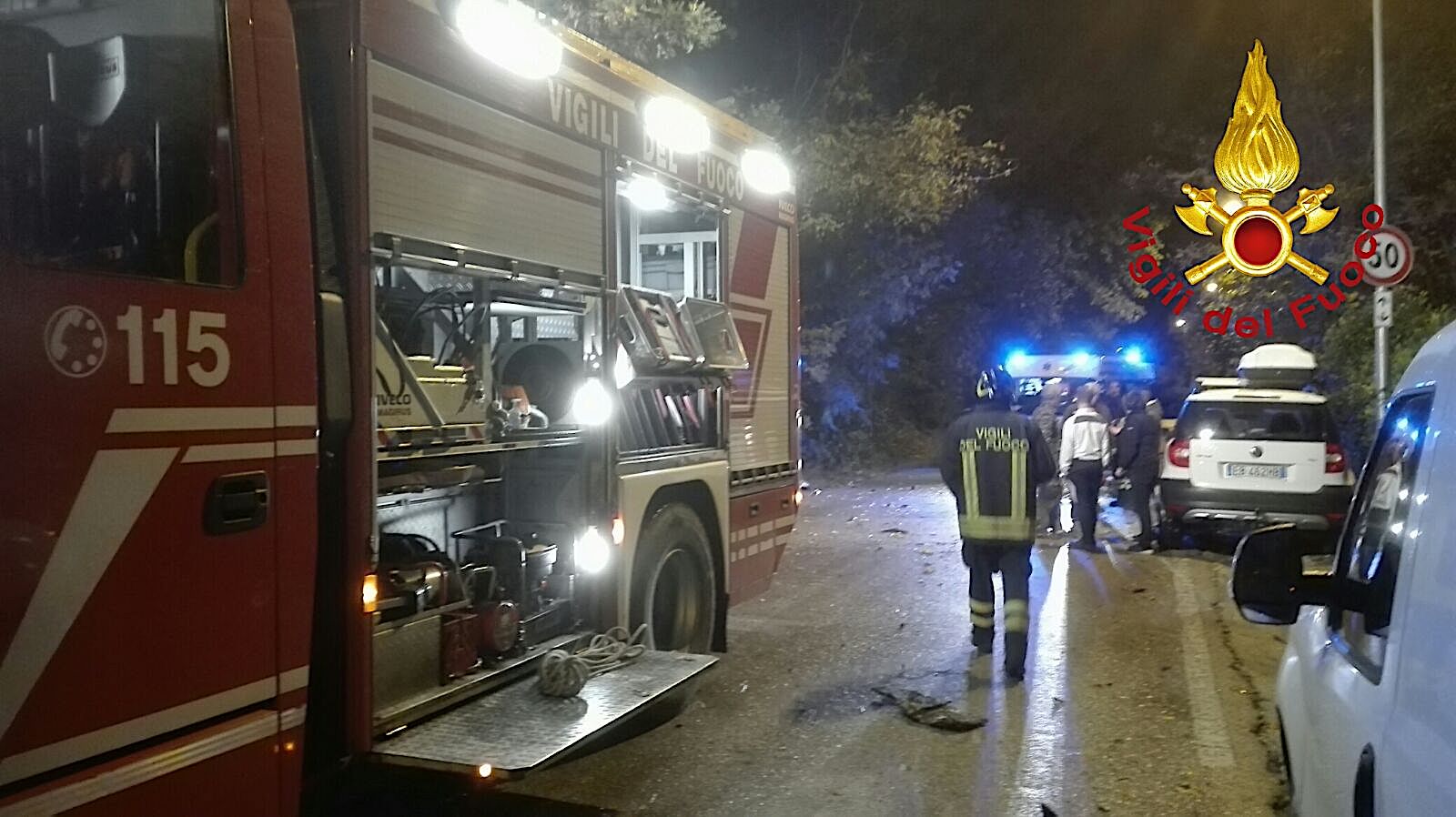 Ferito e soccorso, ruba telefono a dottoressa