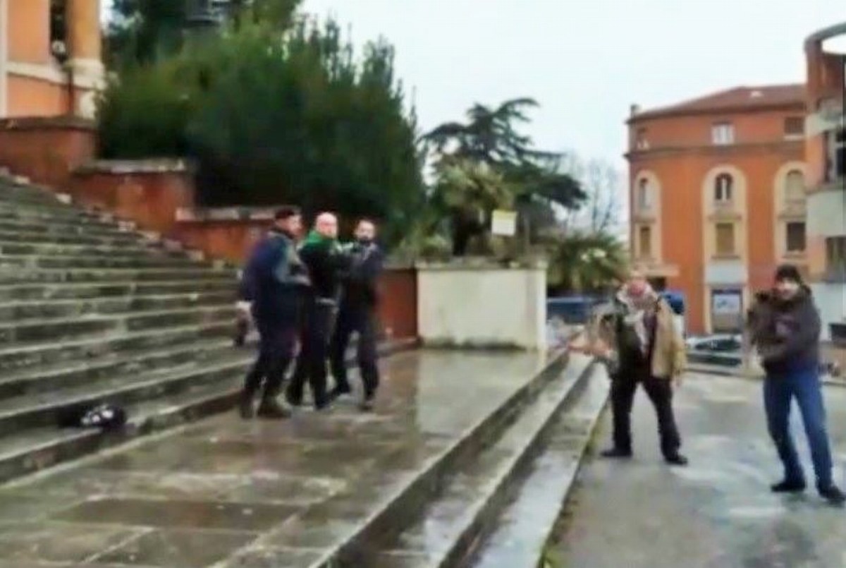 Sangue a Macerata: «Colpa della sinistra»
