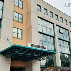 Finge di essere delle forze dell’ordine per ottenere un prestito: denunciato