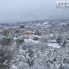 Burian, l’Umbria si risveglia sotto la neve