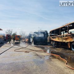 Terni, bruciano bus: fumo invade Maratta