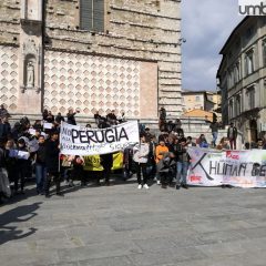 Razzismo a Perugia: giovani cinesi in corteo