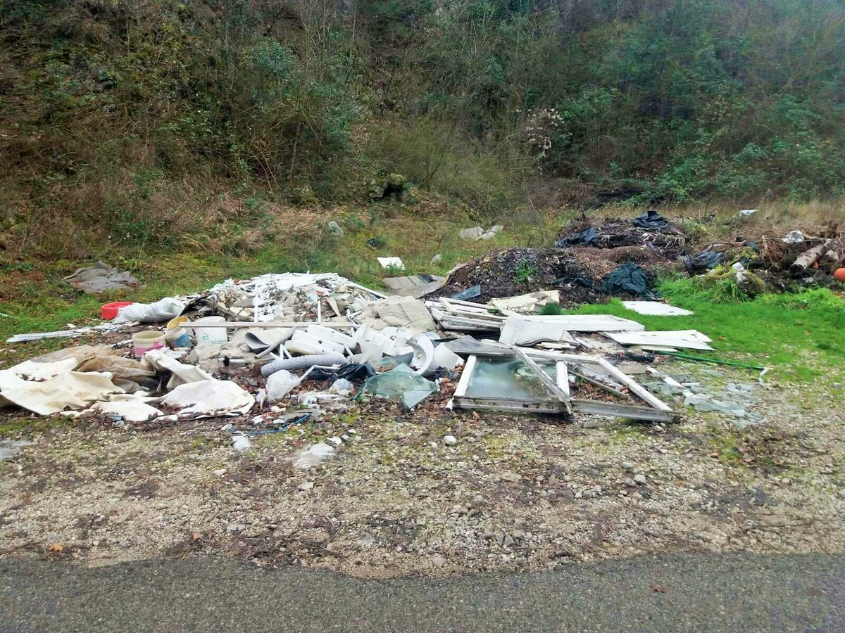Piediluco, discarica a due passi dal lago