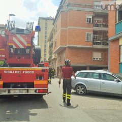 Terni, fiamme in casa: allarme in via Varese