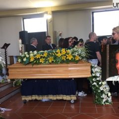 Terni, addio Eleonora: folla ai funerali