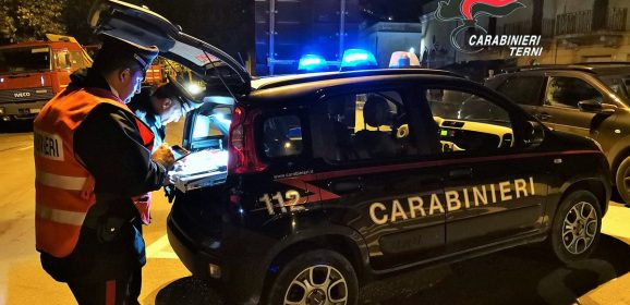 Arrone: auto colpisce 57enne in Valnerina. Lo specchietto caduto incastra la conducente