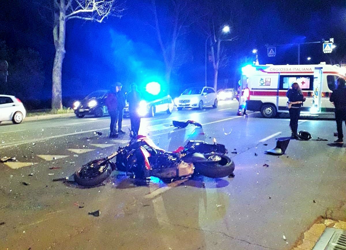 Terni, centauro in prognosi riservata
