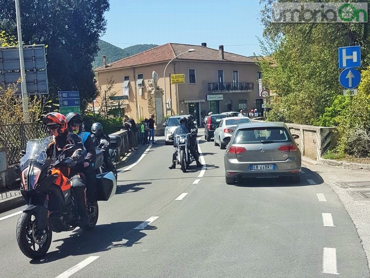 Caos traffico Cascata, arrivano le navette
