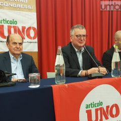Bersani a Terni: «Non buttiamo via tutto»