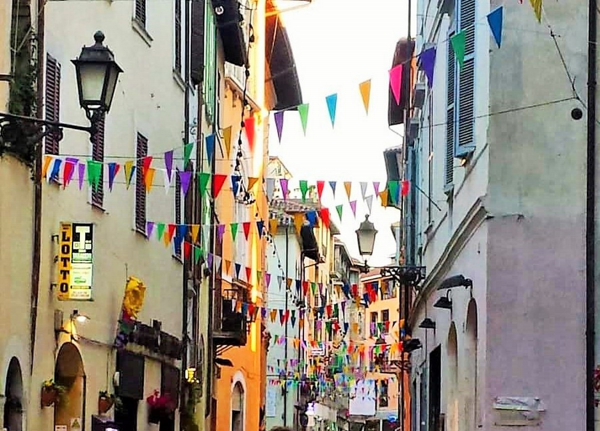 Gustamaggio, corso Vecchio si prepara
