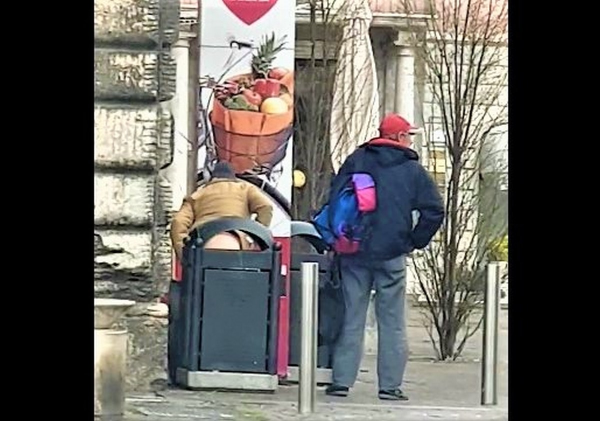 Covid, a Terni c’è chi fa i bisogni per strada