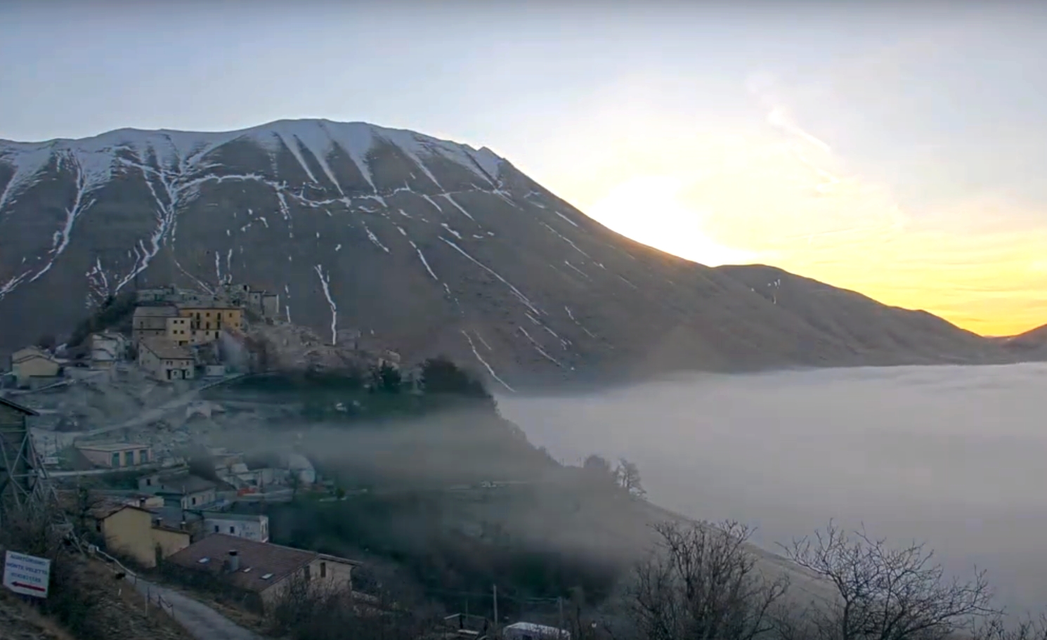 Lo strano febbraio di Castelluccio di Norcia
