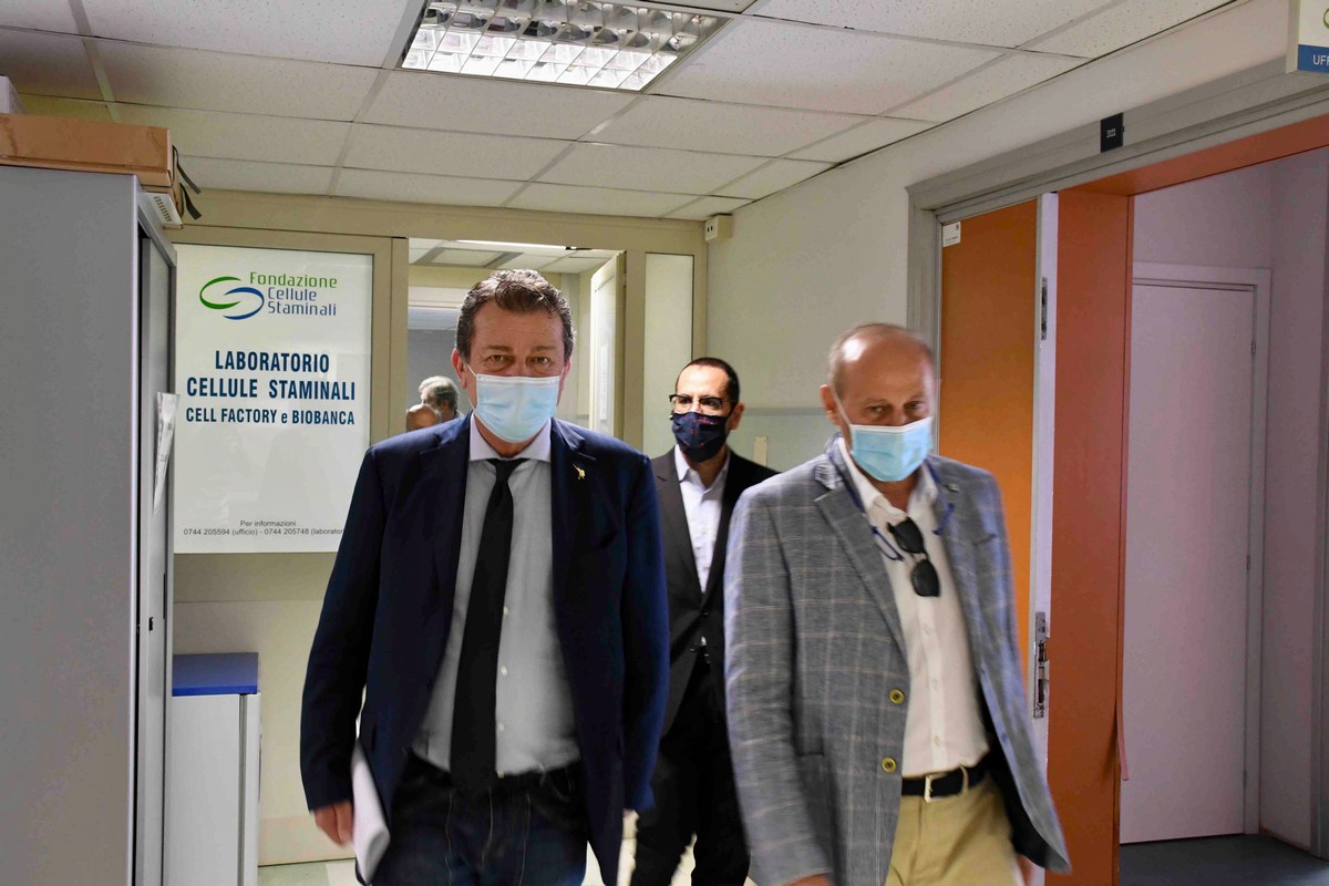 Terni, Coletto in visita all’ospedale: «Grazie»
