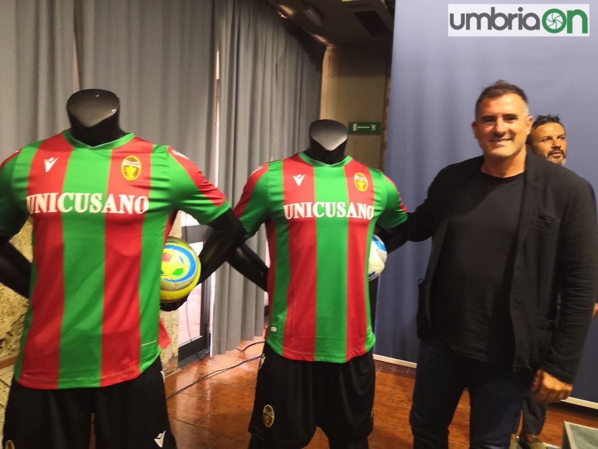 Ternana, Lucarelli: «Giocatori siano pronti a tutto»