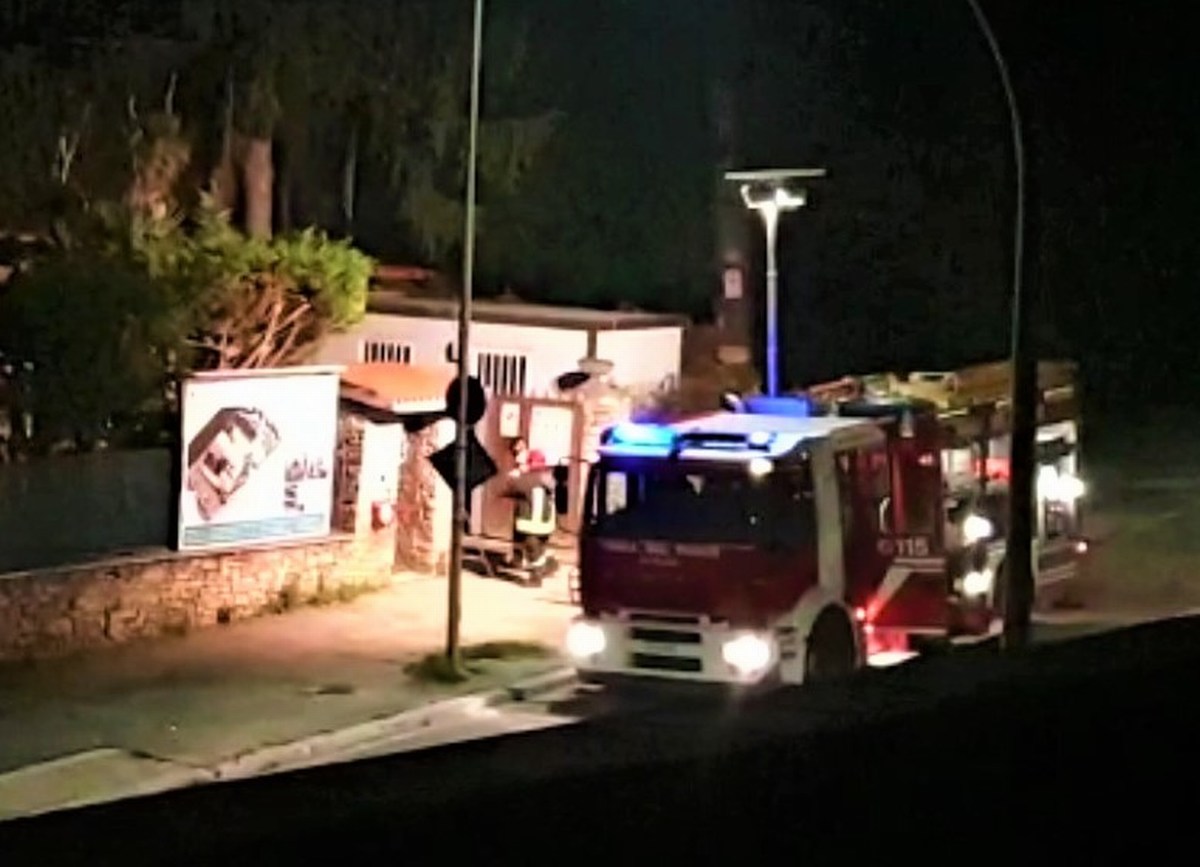 Terni, principio d’incendio in un cantiere