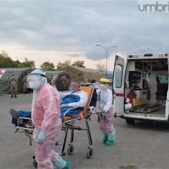 Video – Perugia, primo paziente nell’ospedale da campo dell’esercito