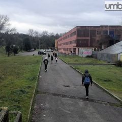 Covid scuole Umbria: scendono casi, cluster e classi in isolamento
