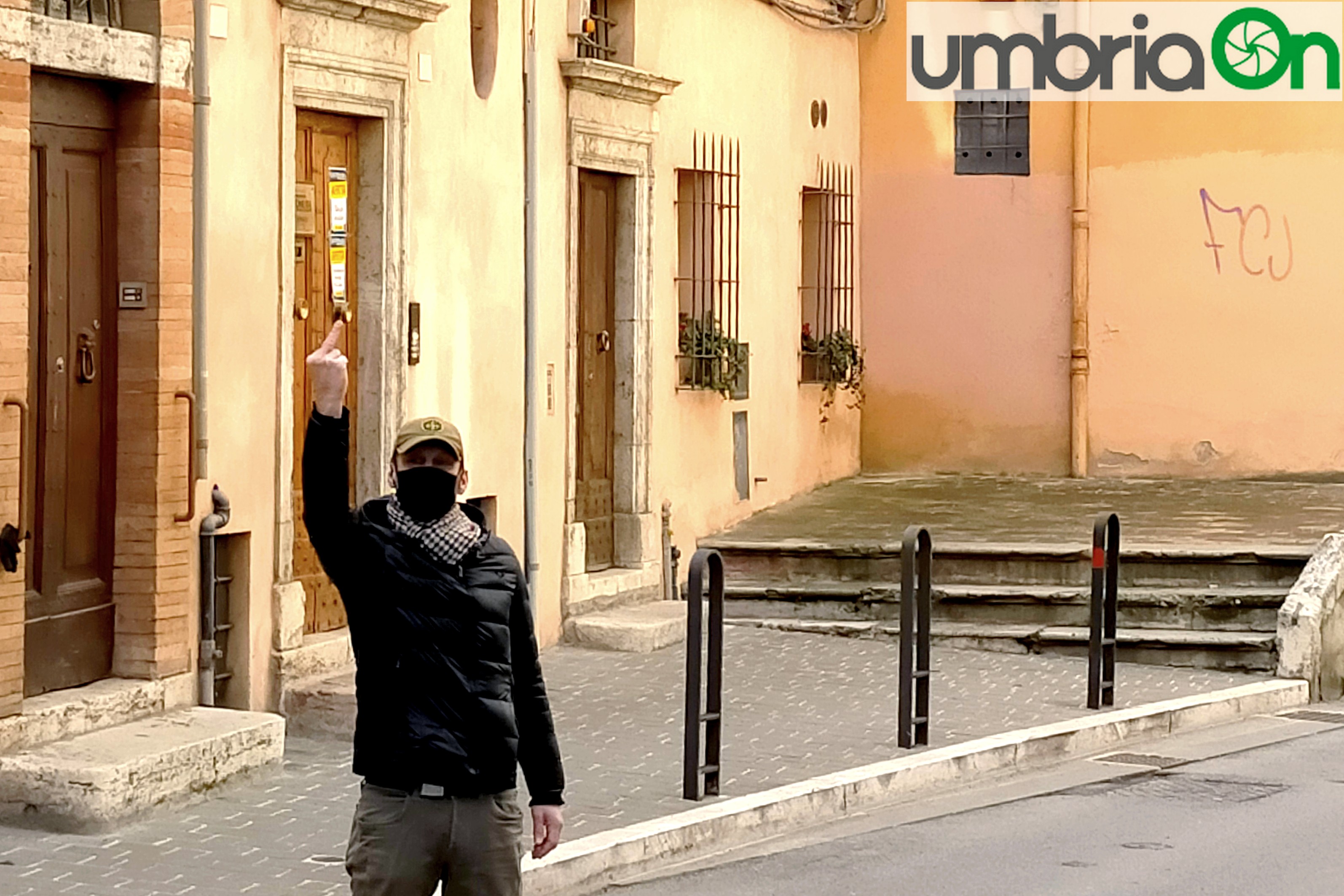 «Ecco perché ho fatto quel dito medio»