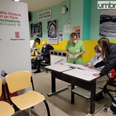 Umbria, la campagna over 80 parte bene: vaccinati in 1.333