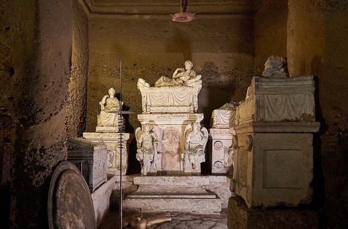 «Buon compleanno Ipogeo dei Volumni»