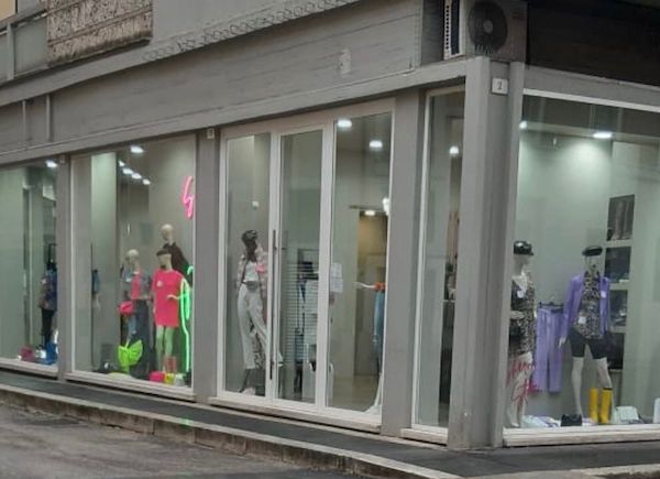Terni: «Grazie ai social ho potuto salvare il mio negozio»