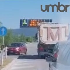 Contromano in superstrada, incidente sfiorato a Foligno