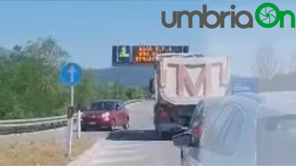 Contromano in superstrada, incidente sfiorato a Foligno