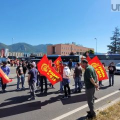 Terni, sciopero Savit: lavoratori bloccano il traffico sulla Marattana