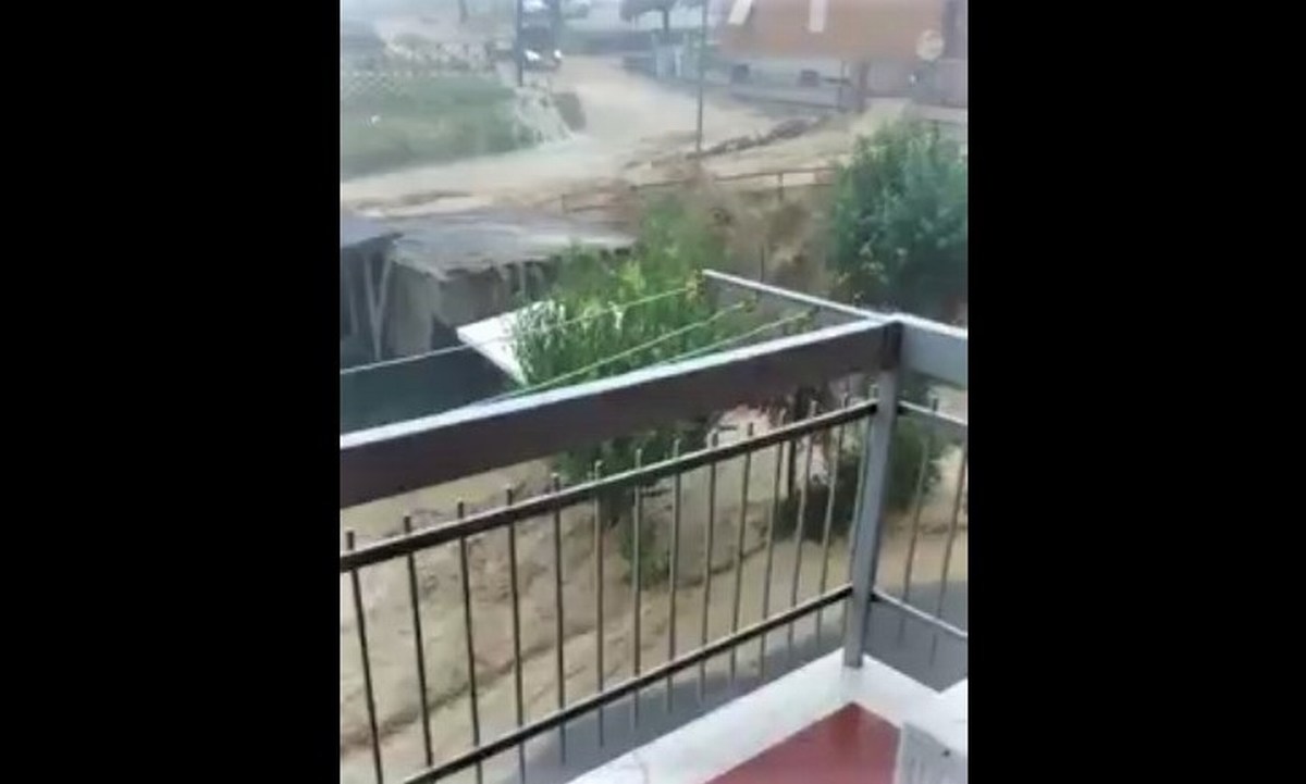 Maltempo a Perugia, Villa Pitignano invasa da un fiume di acqua e fango – Video