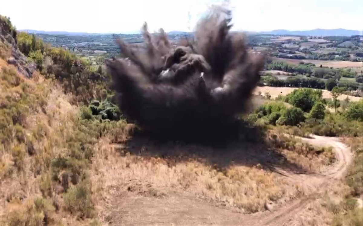 L’esplosione della bomba di via Piermatti vista dal drone – Video