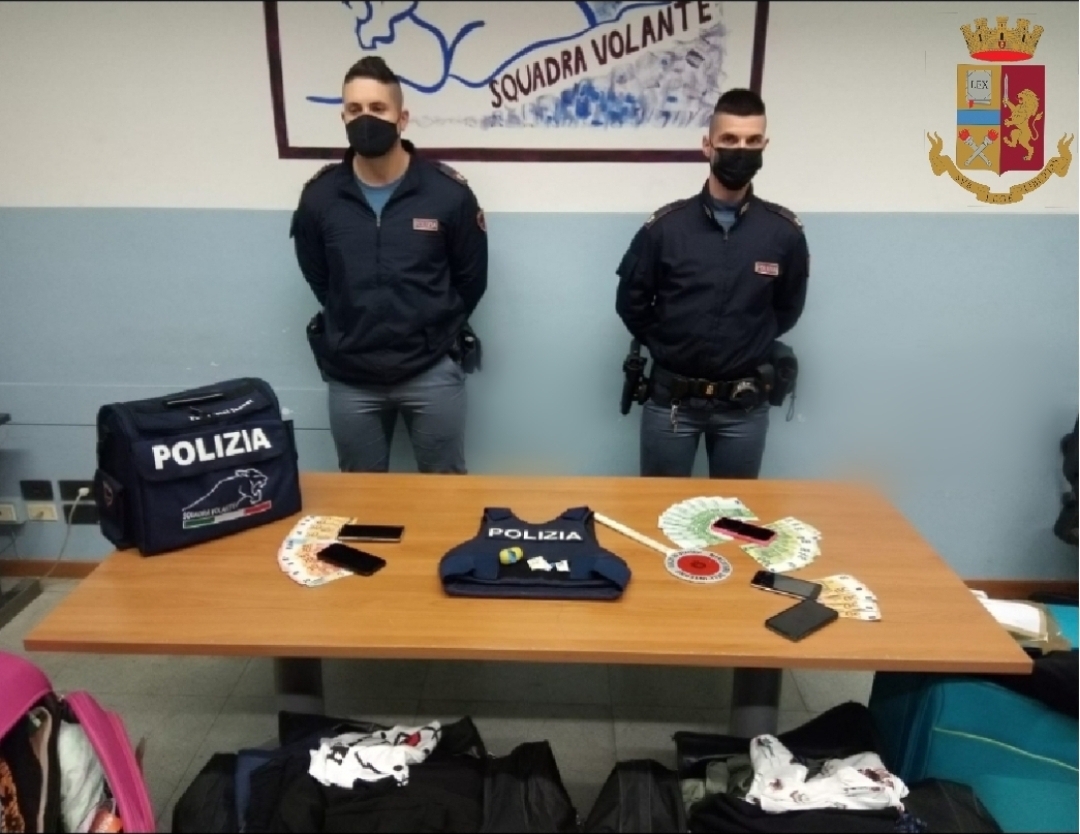 Perugia, arrestate due donne: trovate con cocaina e vestiti rubati