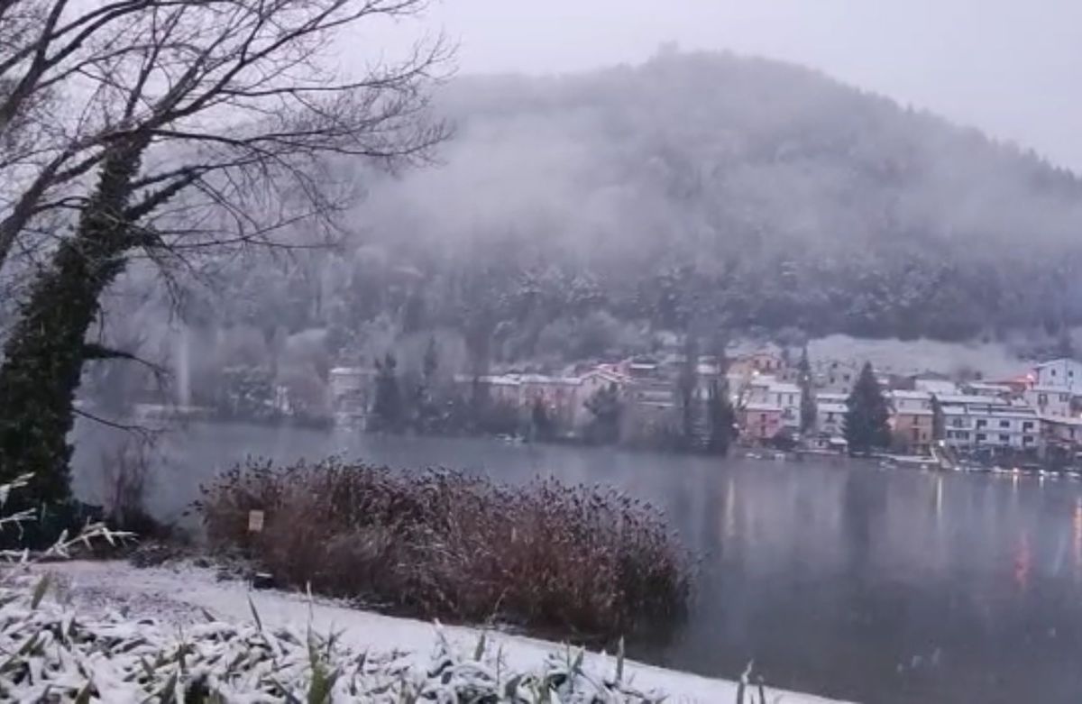 Neve anche nel Ternano: immagini da Marmore e Piediluco