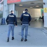 «Accoltellato da un automobilista»: otto fendenti, si indaga